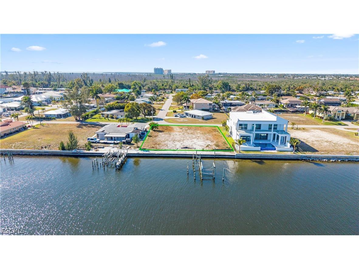 5837 SW 1st Avenue Cape Coral FL 33914 2026009376 image6