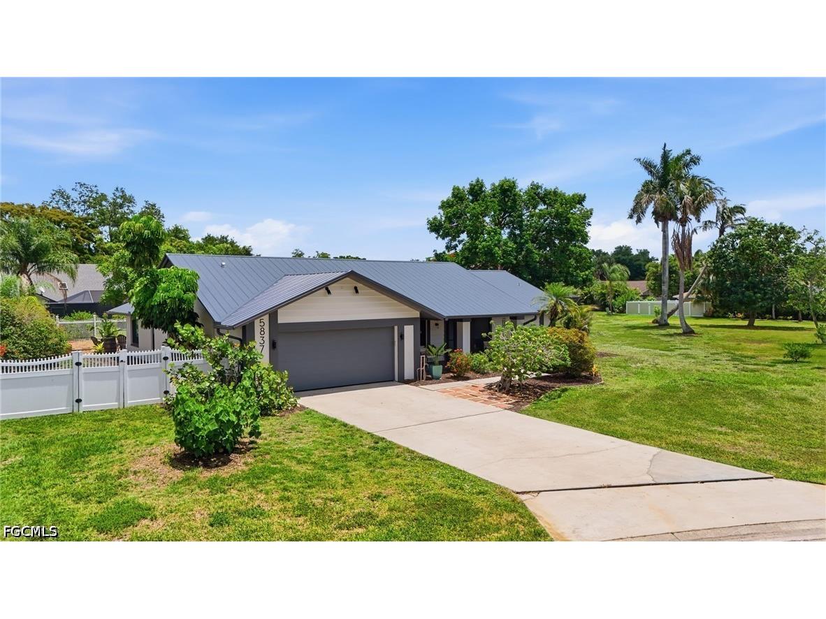 5837 Tallowood Circle Fort Myers FL 33919 2026023584 image2