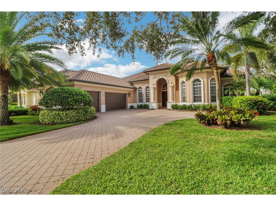 5839 Bromelia Court Naples FL 34119 223089389 image1