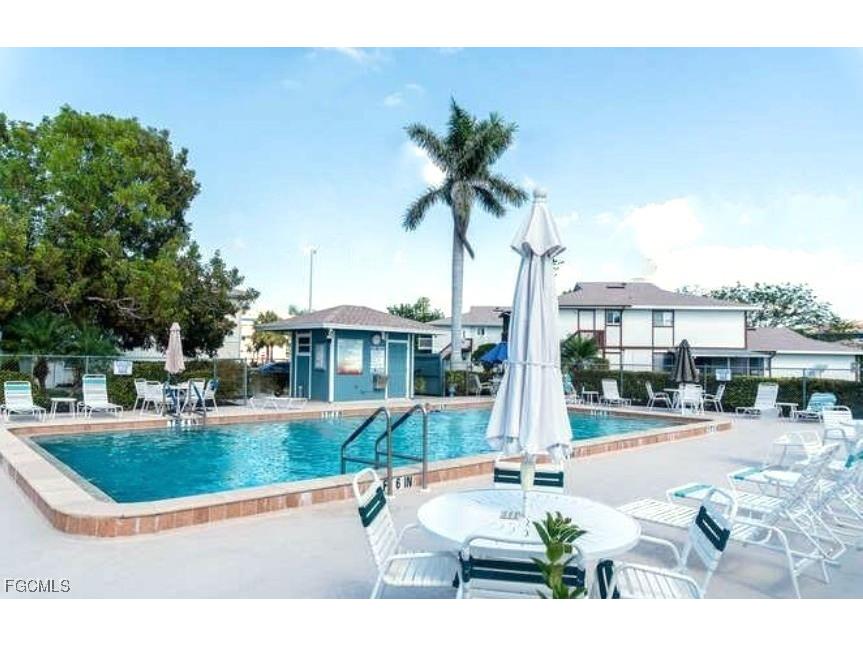 5839 Vancouver Circle #2 Fort Myers FL 33907 2026000943 image3