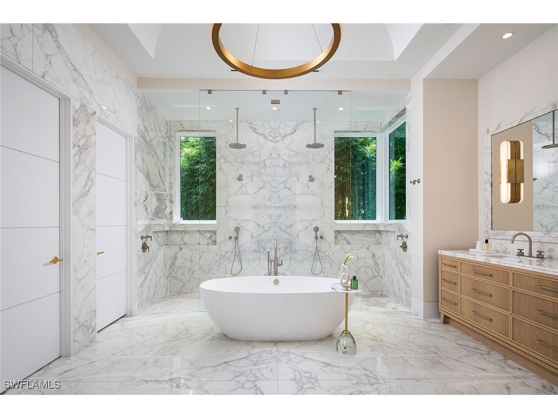 584 Banyan Boulevard Naples FL 34102 224030036 image22