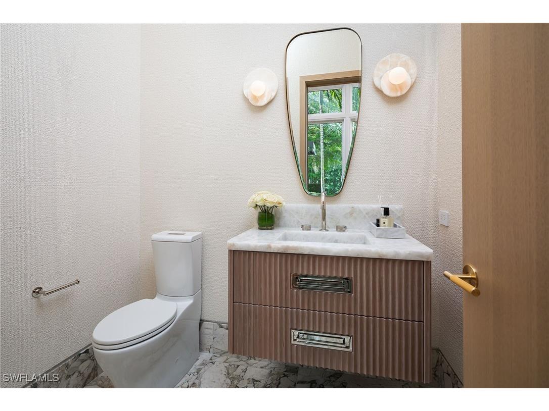 584 Banyan Boulevard Naples FL 34102 224030036 image25