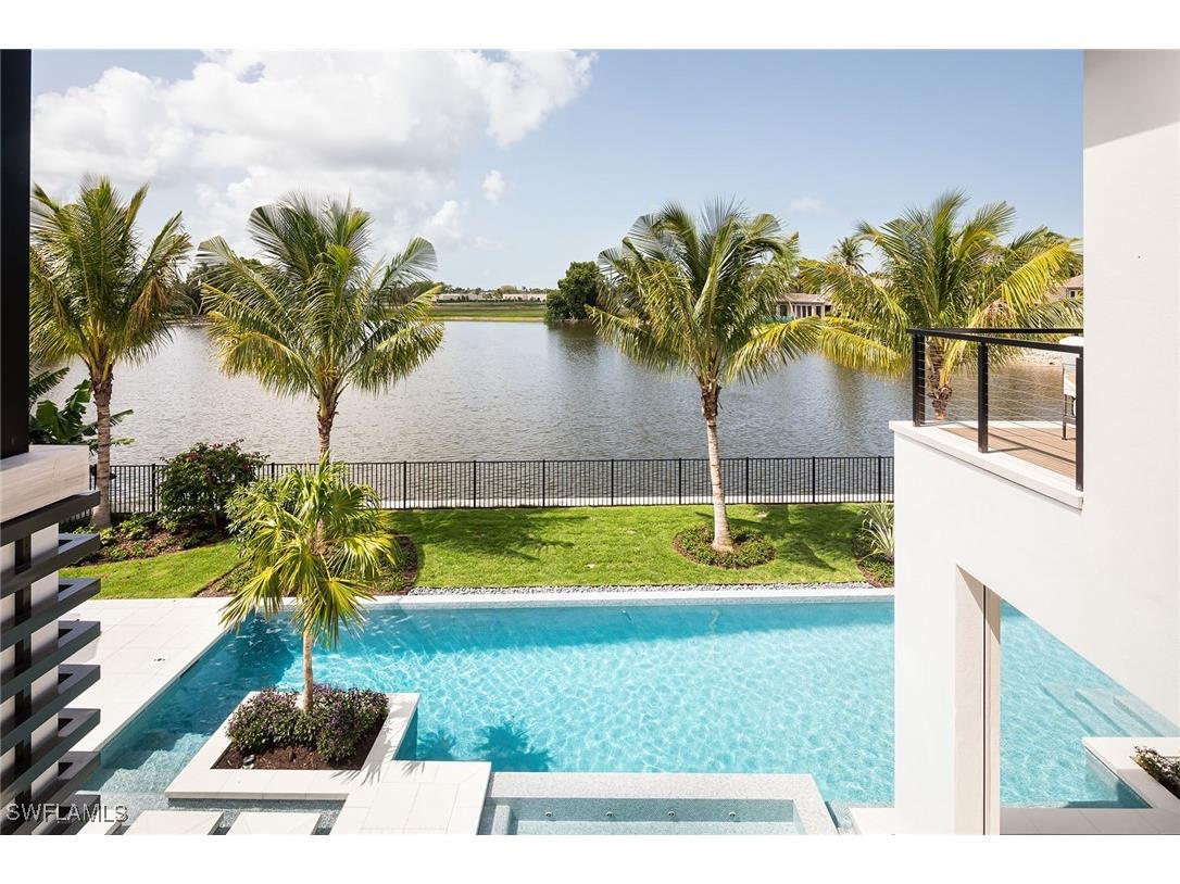 584 Banyan Boulevard Naples FL 34102 224030036 image30