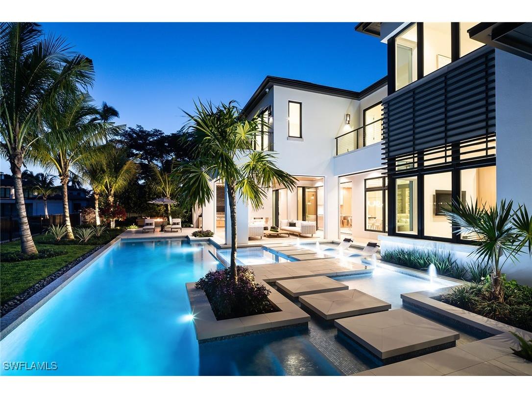 584 Banyan Boulevard Naples FL 34102 224030036 image47