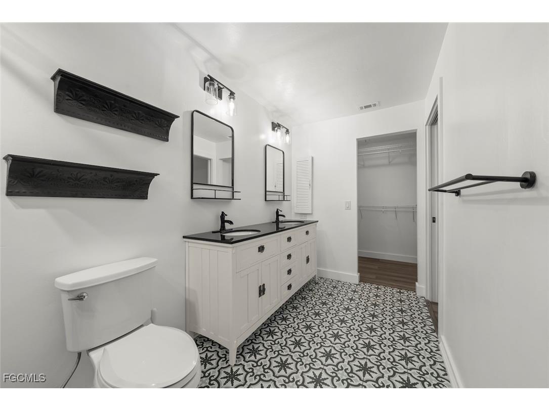 5840 Crabwood Court Fort Myers FL 33919 2025025786 image28