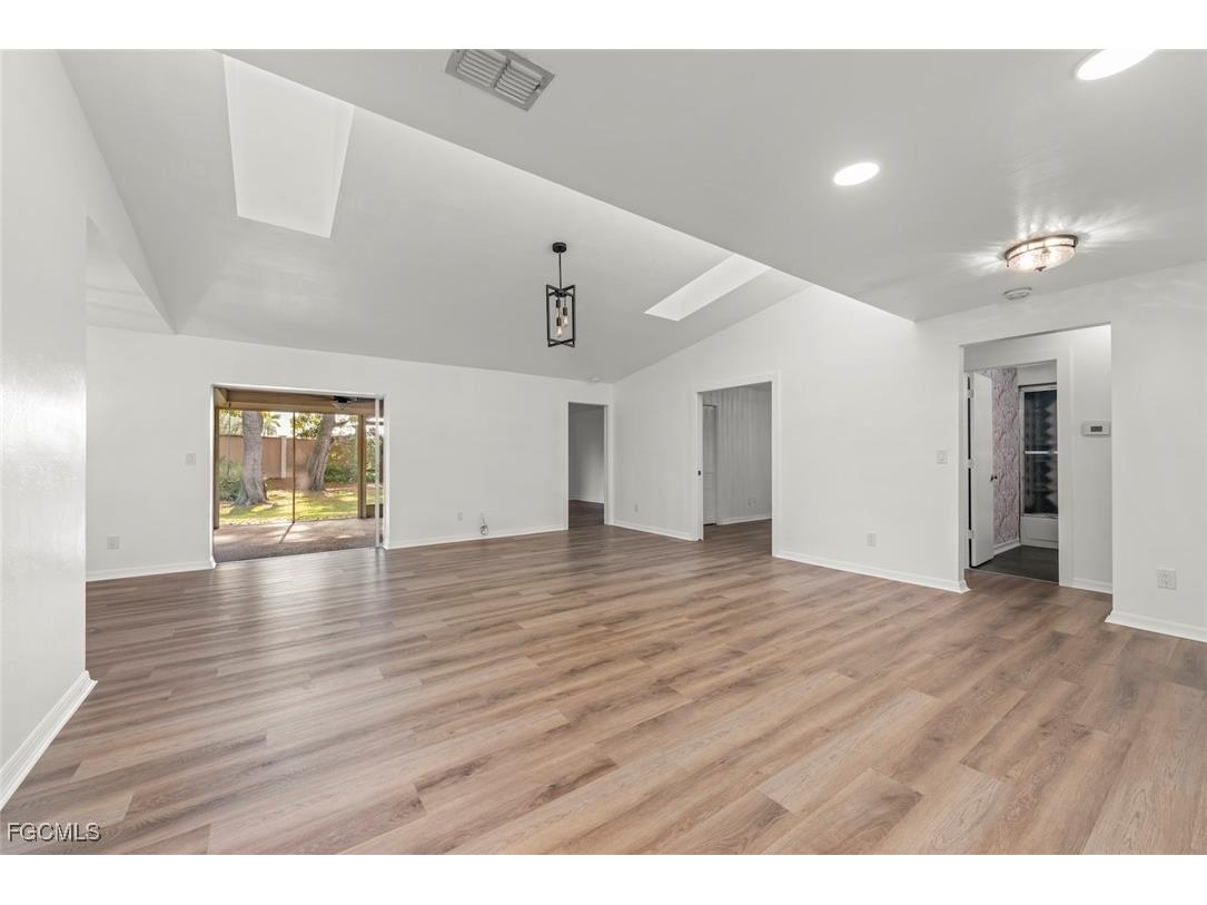 5840 Crabwood Court Fort Myers FL 33919 2025025786 image8