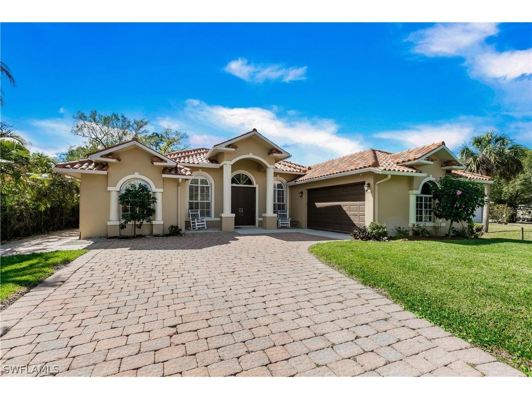 5840 Dogwood Way Naples FL 34116 223012372 image1