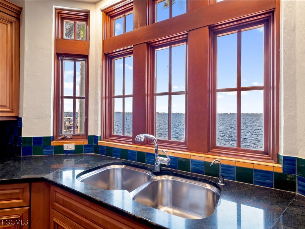 5844 Riverside Lane Fort Myers FL 33919 2025017019 image17