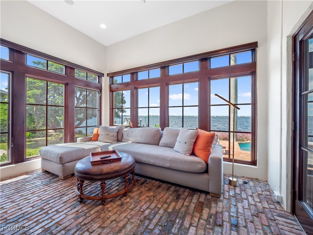 5844 Riverside Lane Fort Myers FL 33919 2025017019 image25