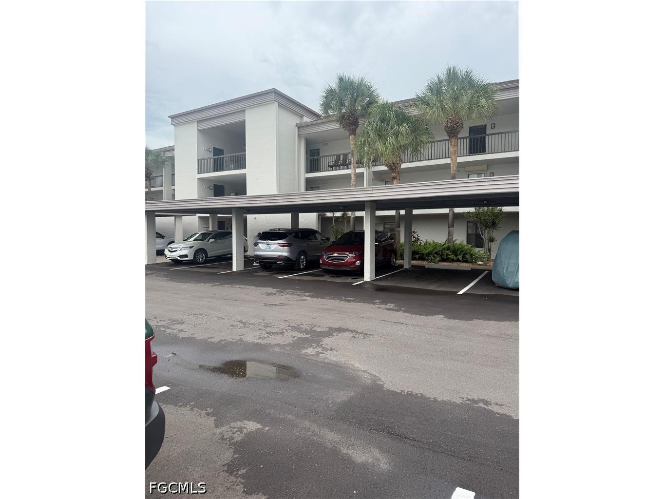 5845 Trailwinds Drive #515 Fort Myers FL 33907 2026024416 image1