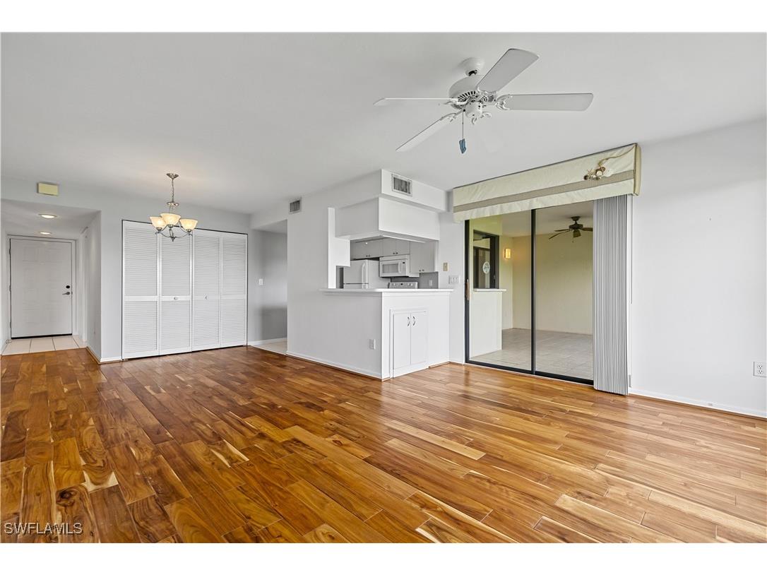 5845 Trailwinds Drive #523 Fort Myers FL 33907 224062055 image1