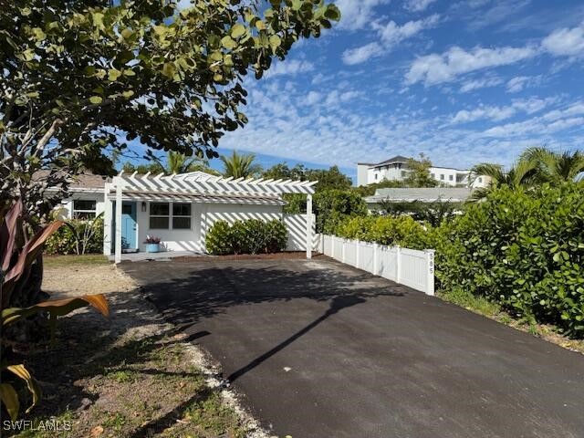 585 14th Street N Naples FL 34102 226000370 image1