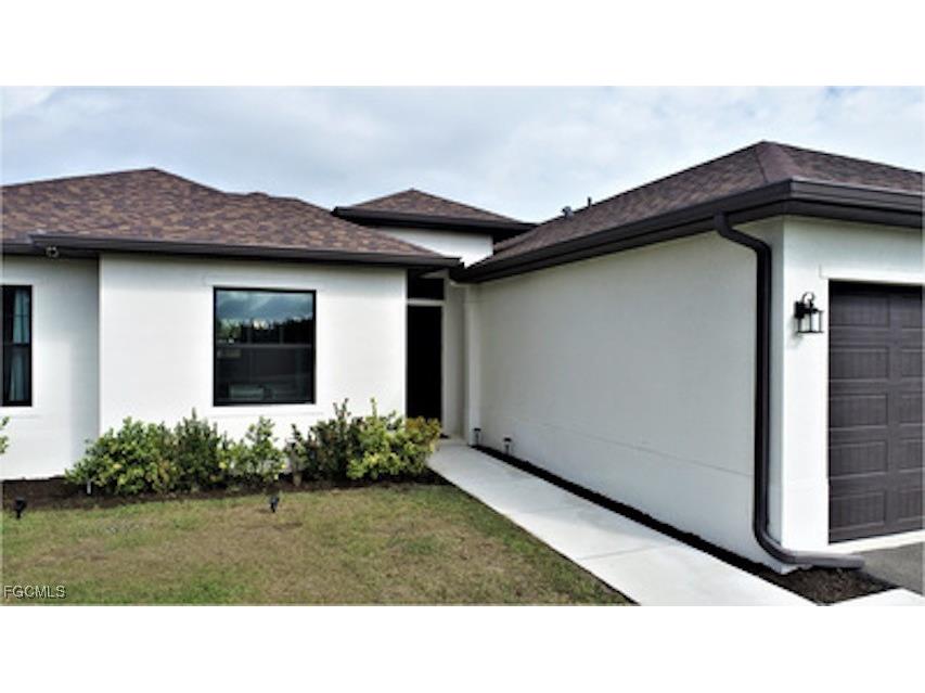 585 41st Avenue NW Naples FL 34120 2025005449 image37