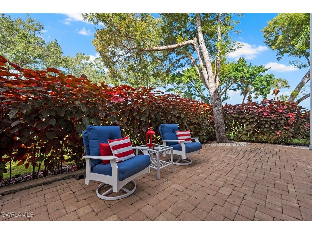 585 Club Side Drive #3-104 Naples FL 34110 225078162 image19