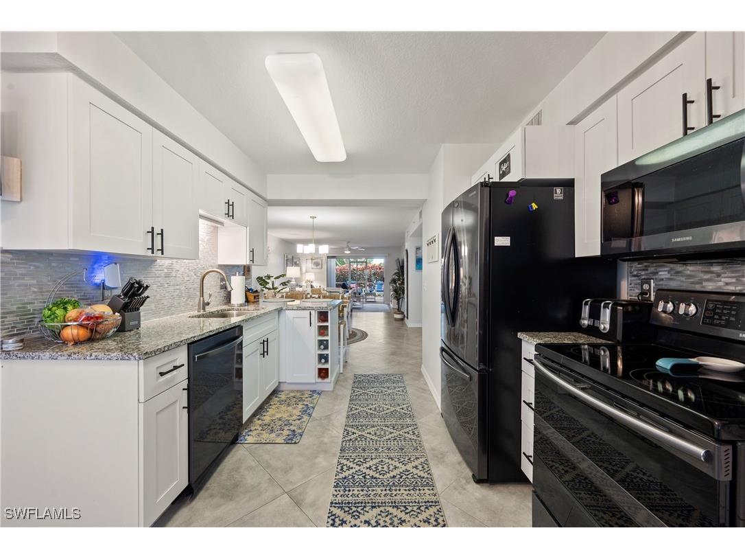 585 Club Side Drive #3-104 Naples FL 34110 225078162 image9