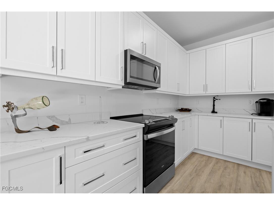 5851 Shell Cove Drive #102A Cape Coral FL 33914 2025005770 image12