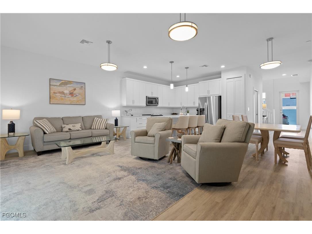 5851 Shell Cove Drive #102A Cape Coral FL 33914 2025005770 image14