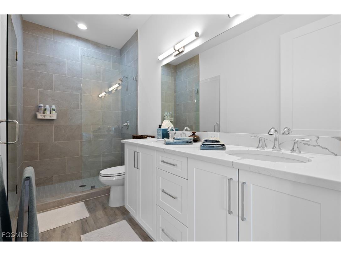 5851 Shell Cove Drive #102A Cape Coral FL 33914 2025005770 image23