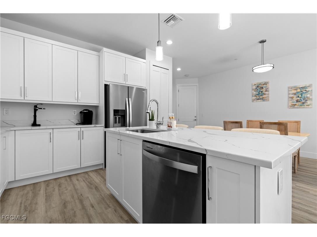 5851 Shell Cove Drive #102A Cape Coral FL 33914 2025005770 image8