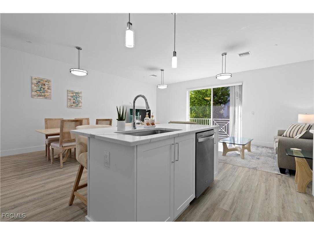 5851 Shell Cove Drive #102A Cape Coral FL 33914 2025005770 image9