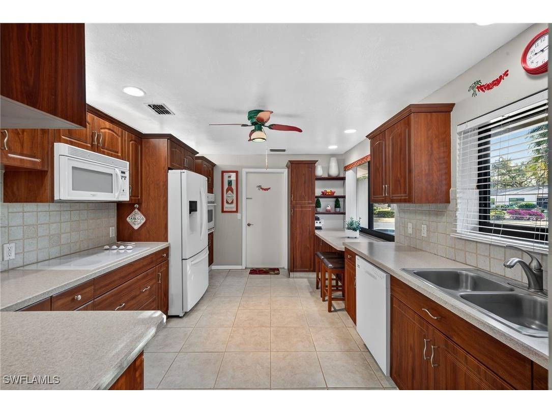 5857 Wyldewood Lakes Court Fort Myers FL 33919 226001950 image7