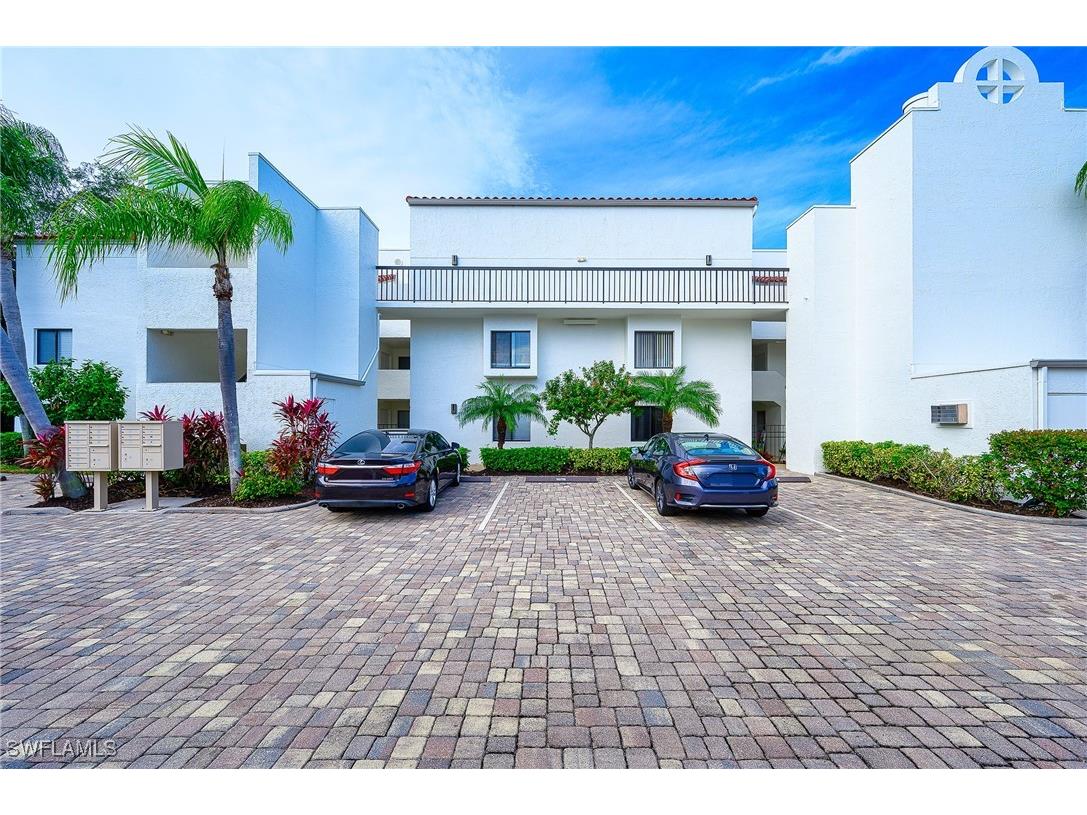 586 Beachwalk Circle #O-205 Naples FL 34108 225050465 image3