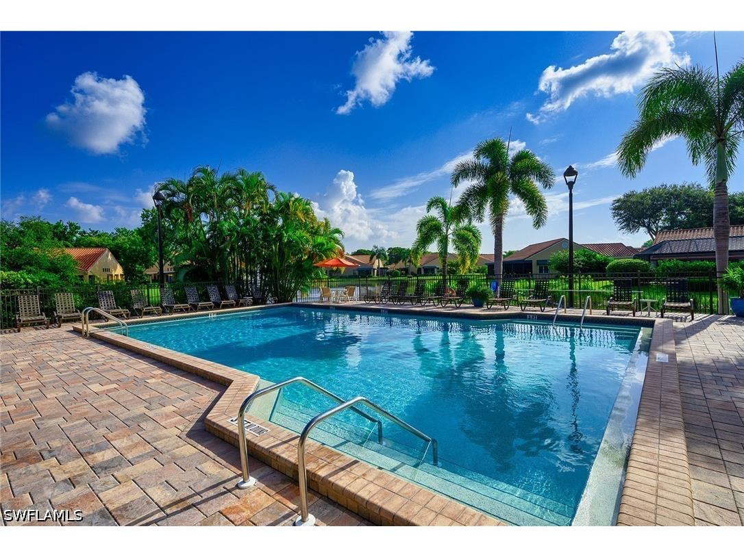 586 Beachwalk Circle #O-205 Naples FL 34108 226021501 image29
