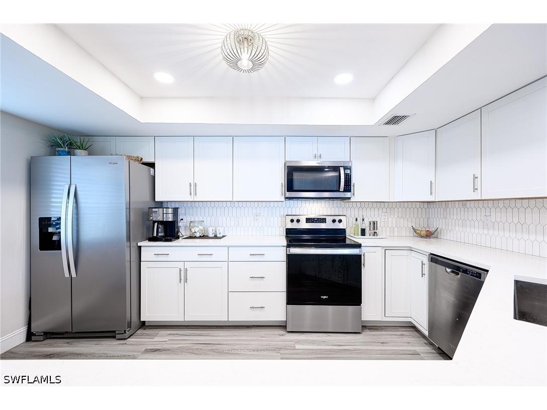 586 Beachwalk Circle #O-205 Naples FL 34108 226021501 image6