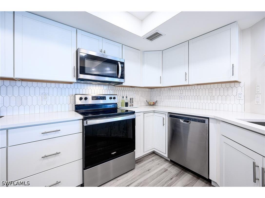 586 Beachwalk Circle #O-205 Naples FL 34108 226021501 image7