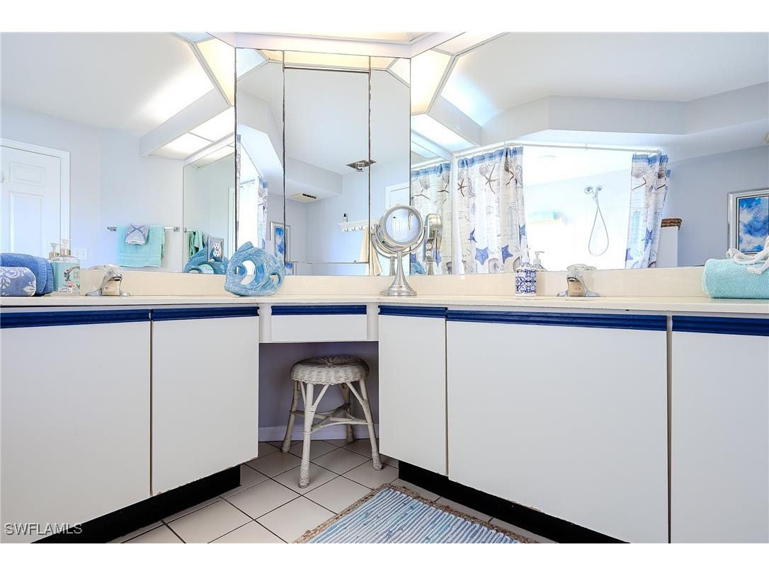 586 Beachwalk Circle #O-305 Naples FL 34108 225074157 image18