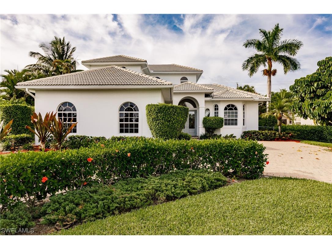 586 South Golf Drive Naples FL 34102 223013127 image1