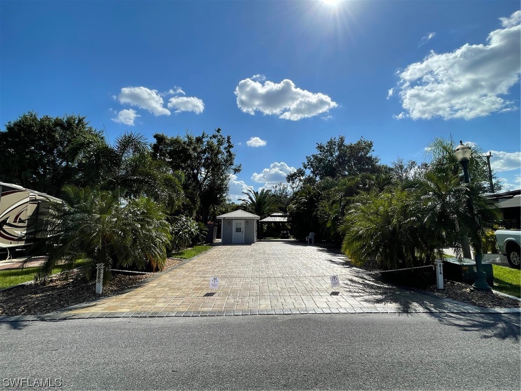 5860 Maplewood Court Fort Myers FL 33905 223088790 image1