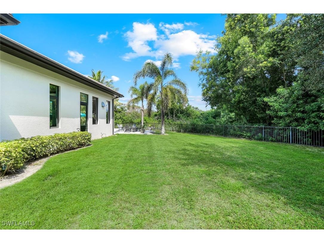 5861 Napa Woods Way Naples FL 34116 225074189 image41