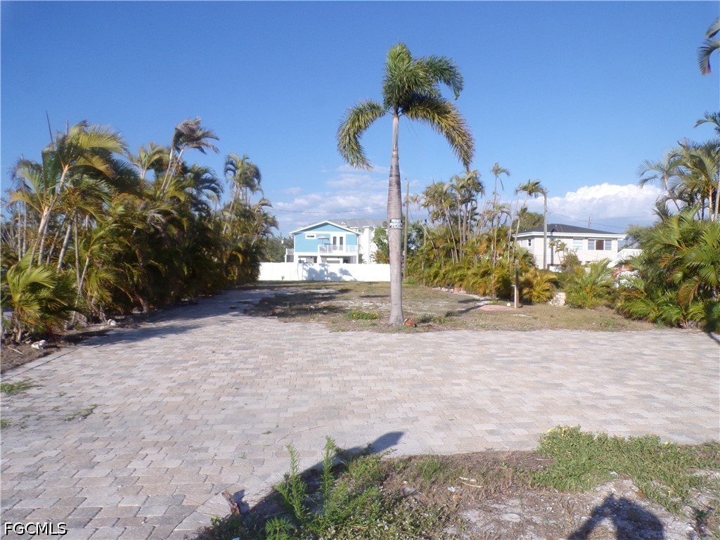 5865 Estero Boulevard Fort Myers Beach FL 33931 2026014763 image1