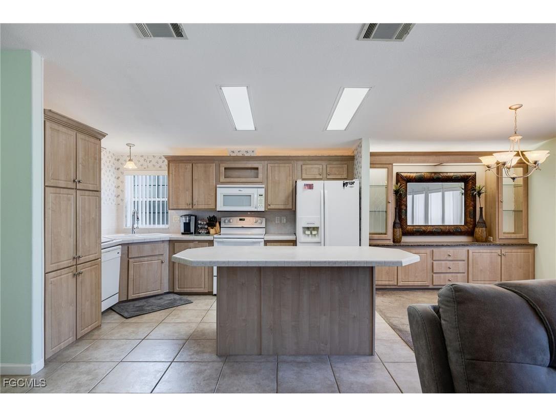 5867 Brightwood Drive E #A16 Fort Myers FL 33905 2025010662 image11