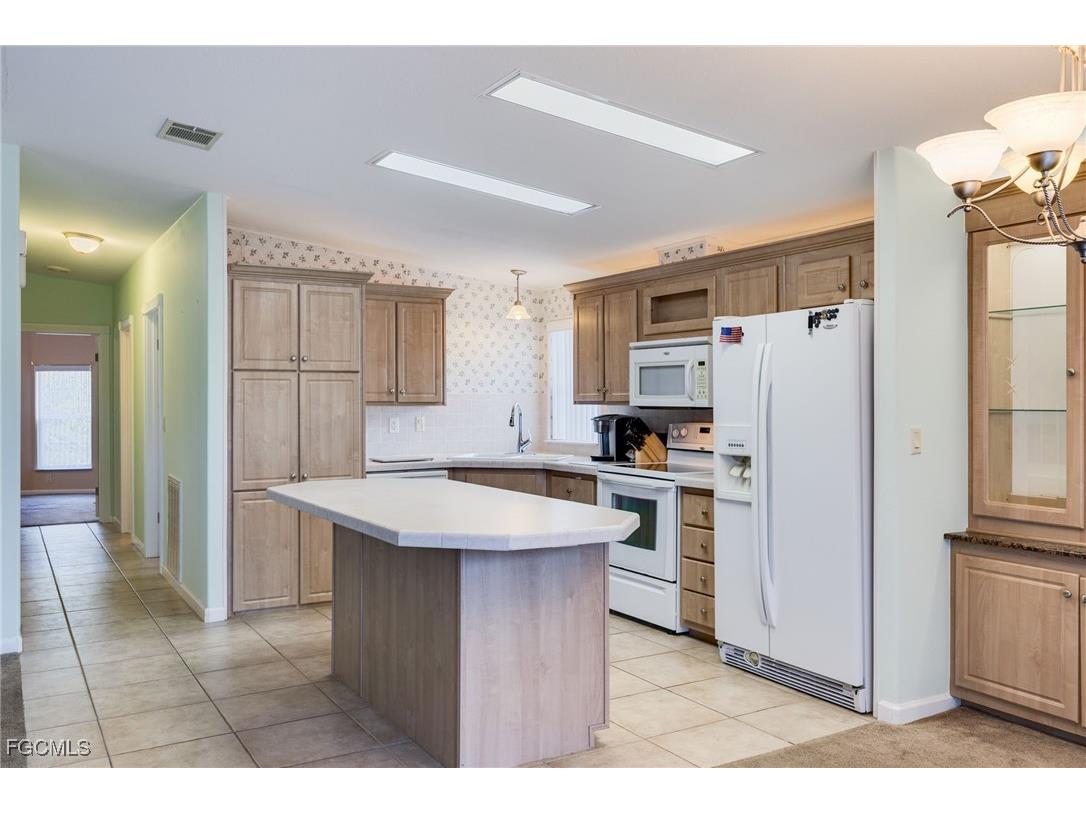 5867 Brightwood Drive E #A16 Fort Myers FL 33905 2025010662 image12