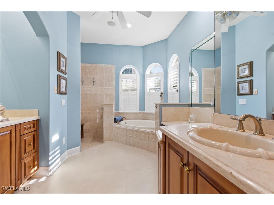 5867 Marble Court Naples FL 34110 226003403 image25