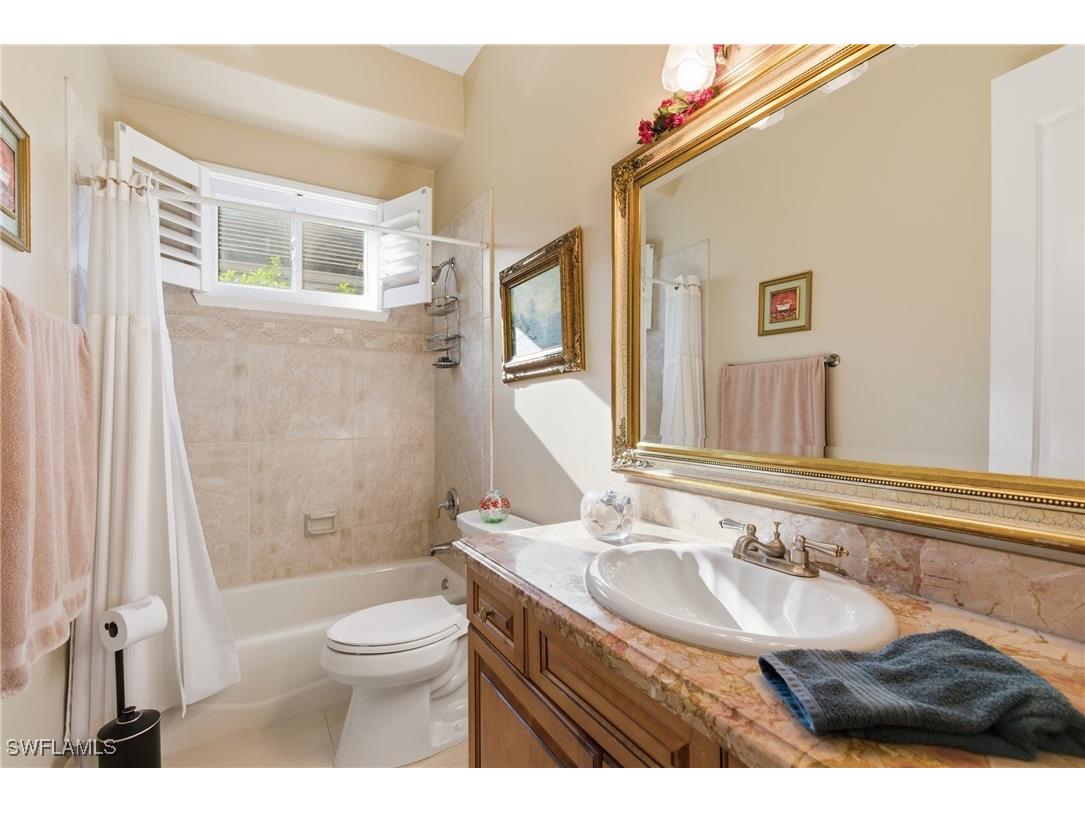 5867 Marble Court Naples FL 34110 226003403 image32