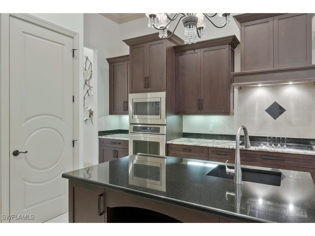 5869 Hammock Isles Circle Naples FL 34119 225077435 image12