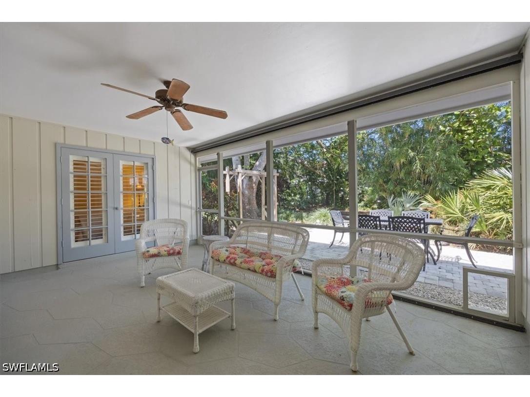 587 Parkwood Lane Naples FL 34103 226019255 image18