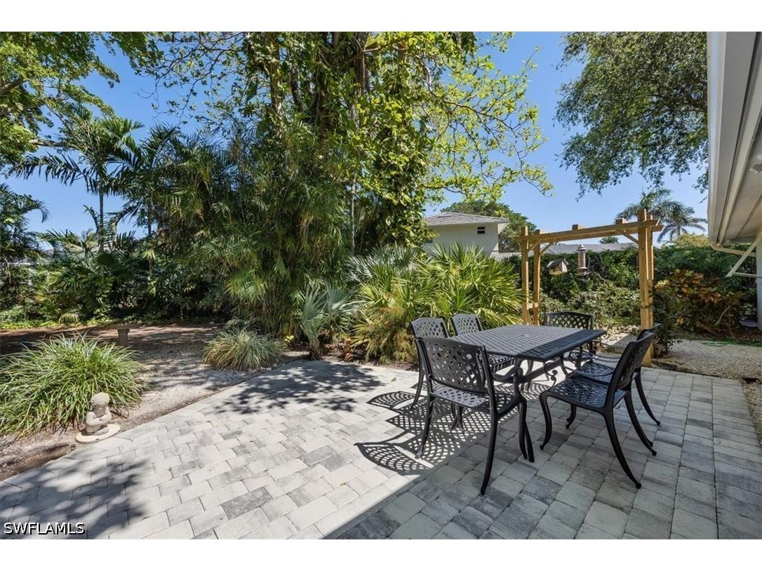 587 Parkwood Lane Naples FL 34103 226019255 image19