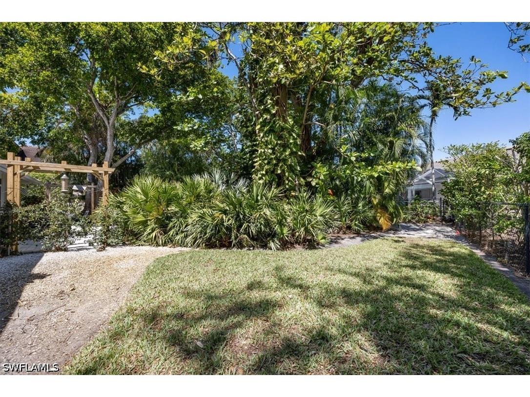 587 Parkwood Lane Naples FL 34103 226019255 image21
