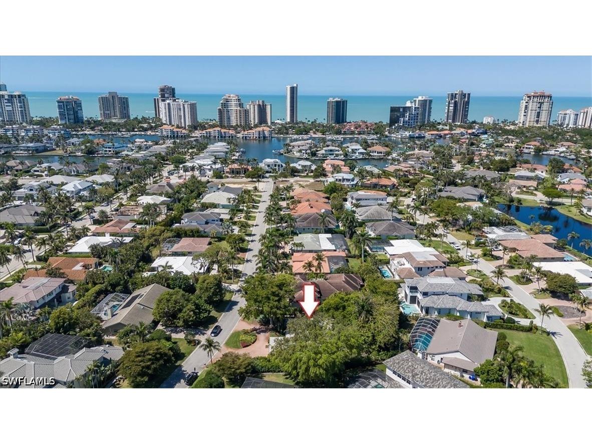 587 Parkwood Lane Naples FL 34103 226019255 image22