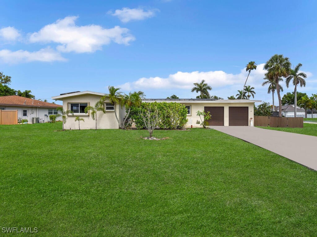 587 Sanford Drive Fort Myers FL 33919 225052259 image1