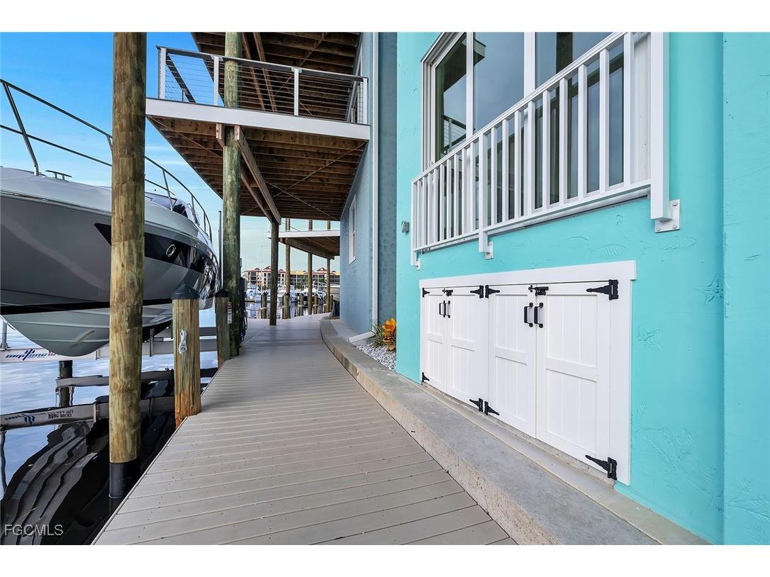 5870 Shell Cove Drive Cape Coral FL 33914 2025005603 image35