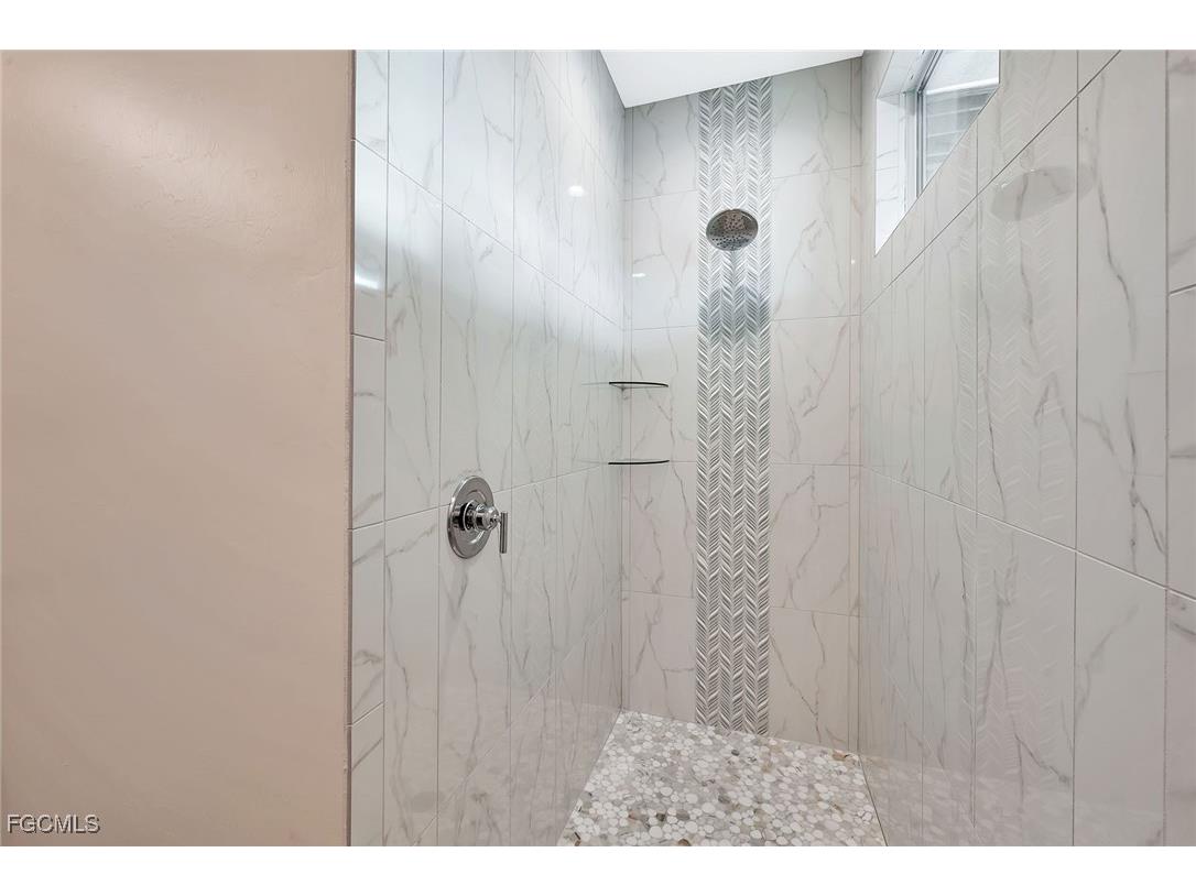 5870 Shell Cove Drive Cape Coral FL 33914 2025005603 image40