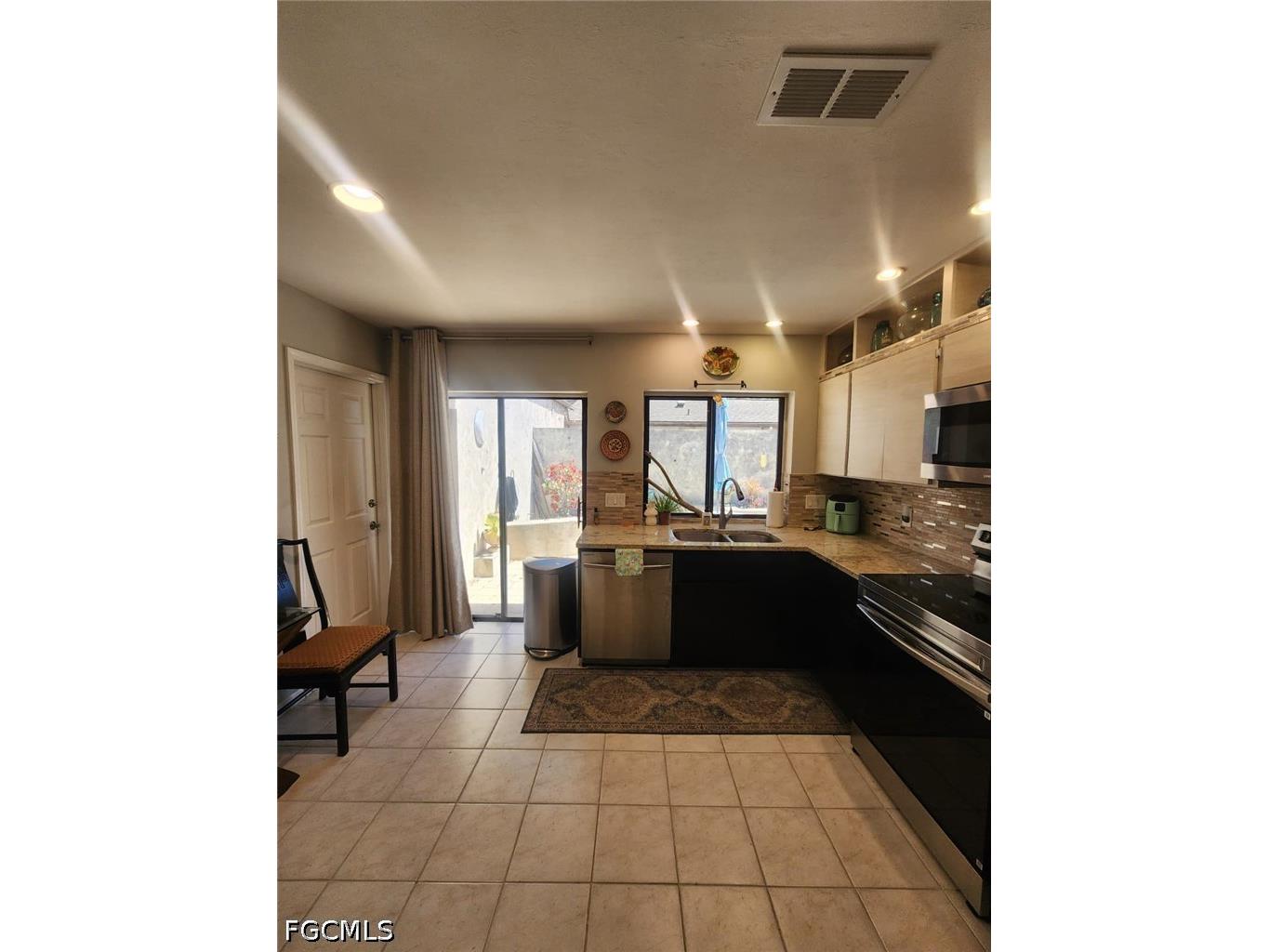 5873 Wyldewood Lakes Court Fort Myers FL 33919 2026015233 image7