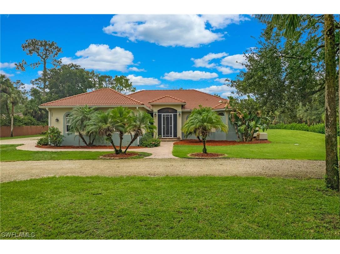 588 33rd Avenue NW Naples FL 34120 223047056 image1