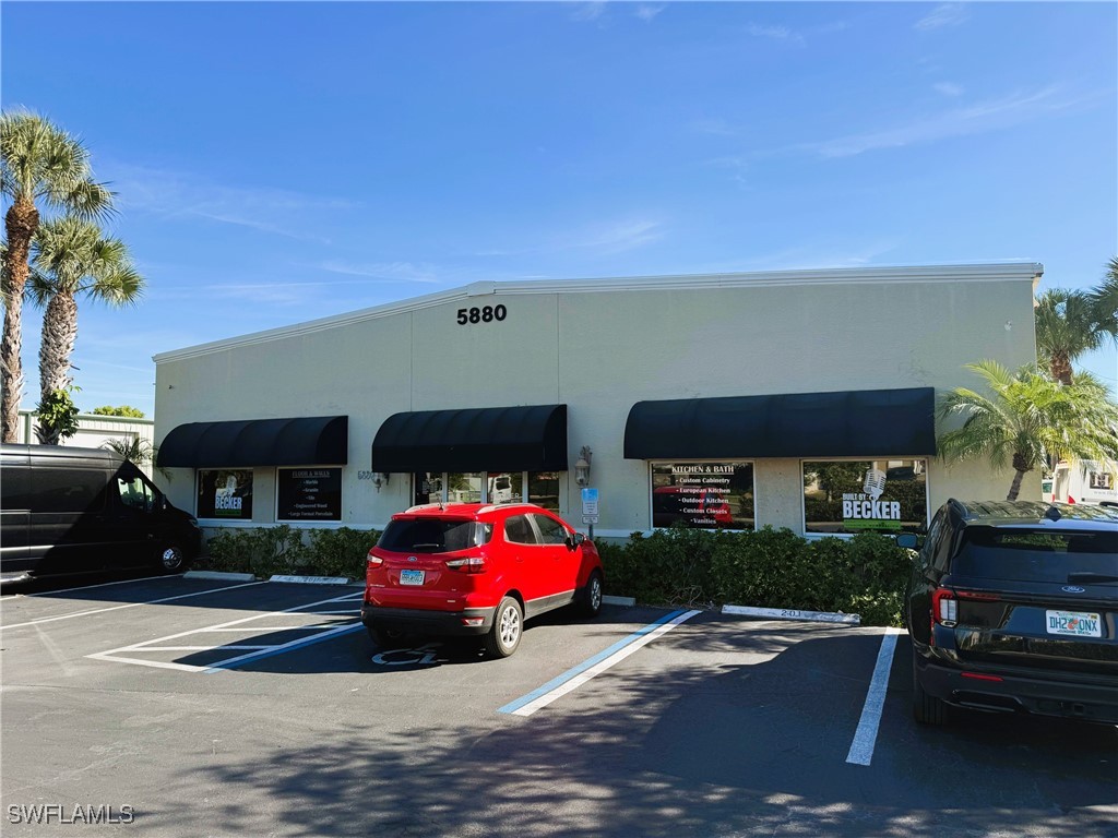 5880 Shirley Street #201 Naples FL 34109 226000165 image1