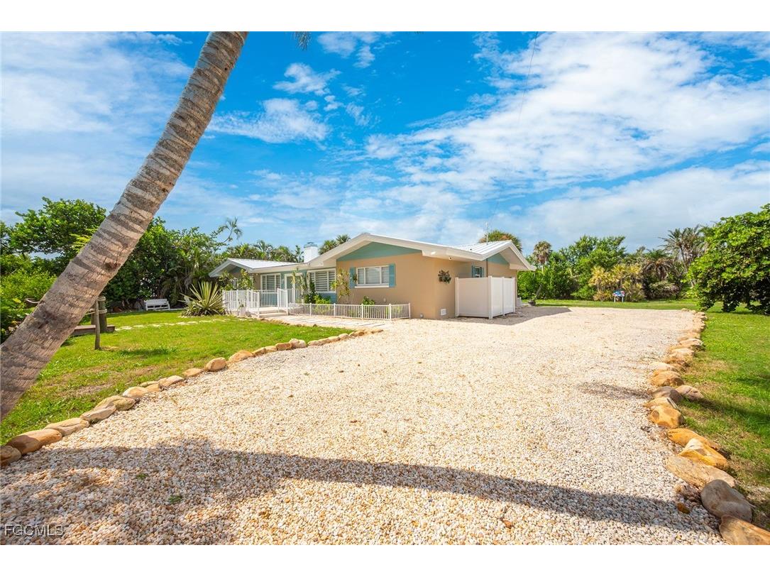 5885 Pine Tree Drive Sanibel FL 33957 2025004922 image1